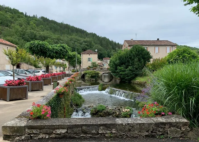 Stylish One Bedroom Apartment In A Lovely Village